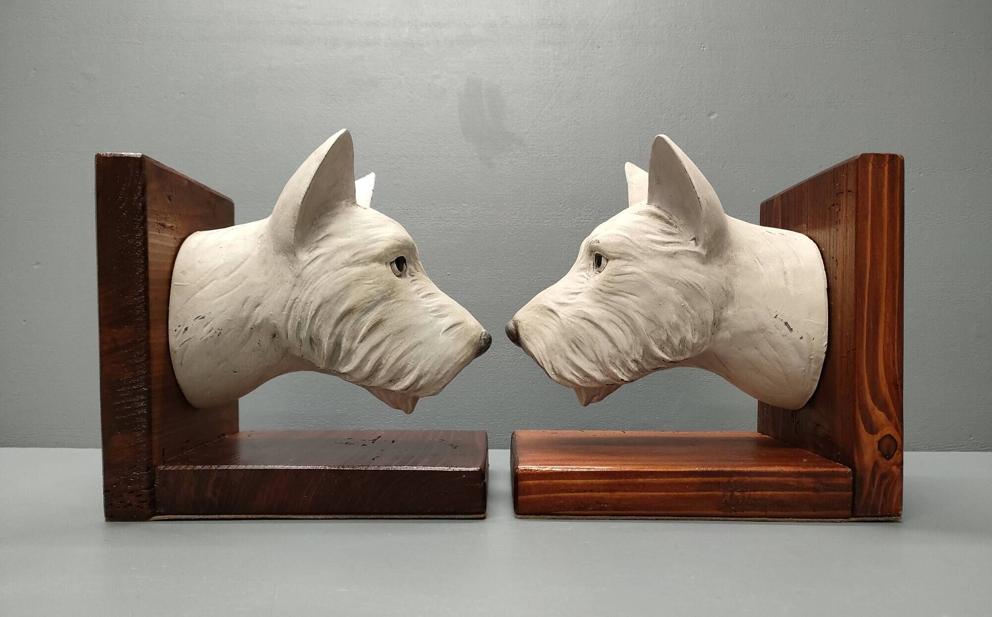 Dog head bookends ~ composite resin ~ vintage from the 70s/80s ~ england