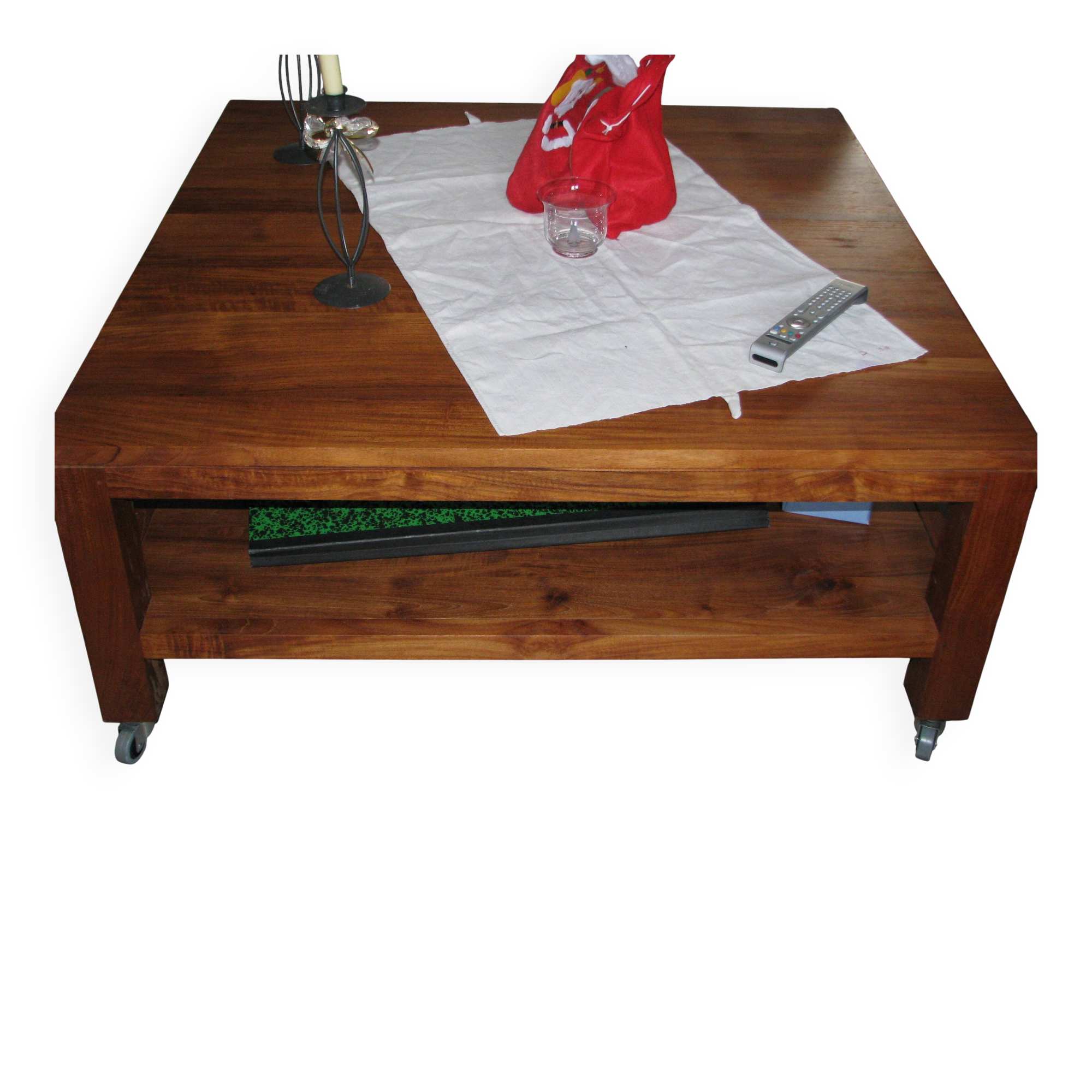 Coffee table for the living room in solid teak.