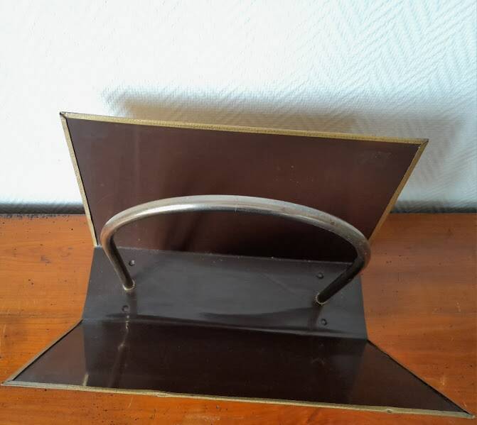English magazine rack in embossed brass 1960