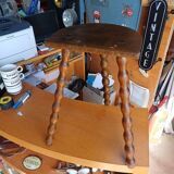 Vintage tripod stool – Twisted legs –