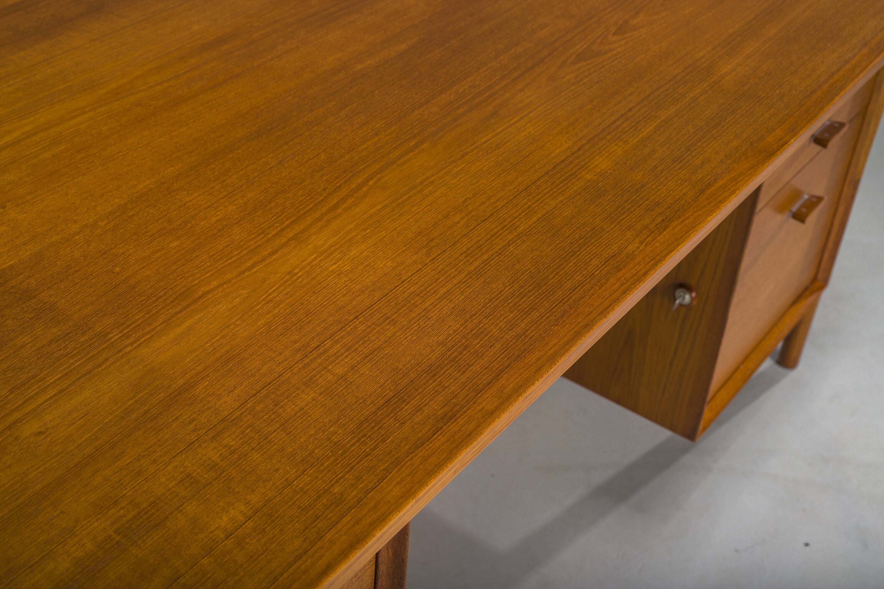 Model 207 Desk in Teak by Arne Vodder for Sibast, 1960s