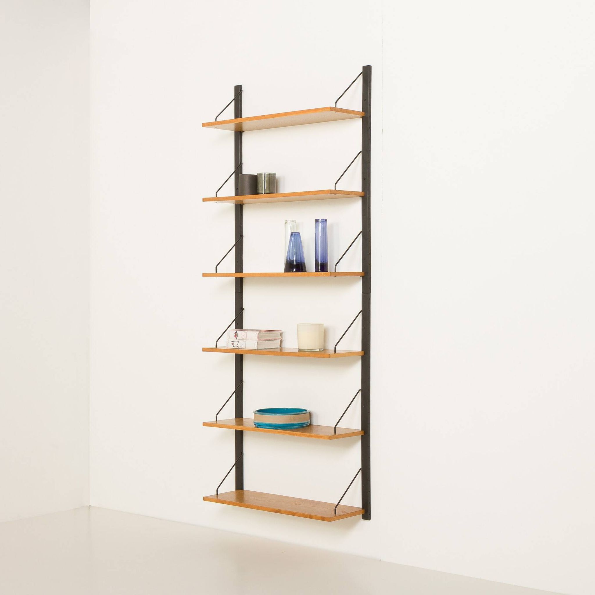 Système d'étagères modulaires scandinaves en chêne, années 1960