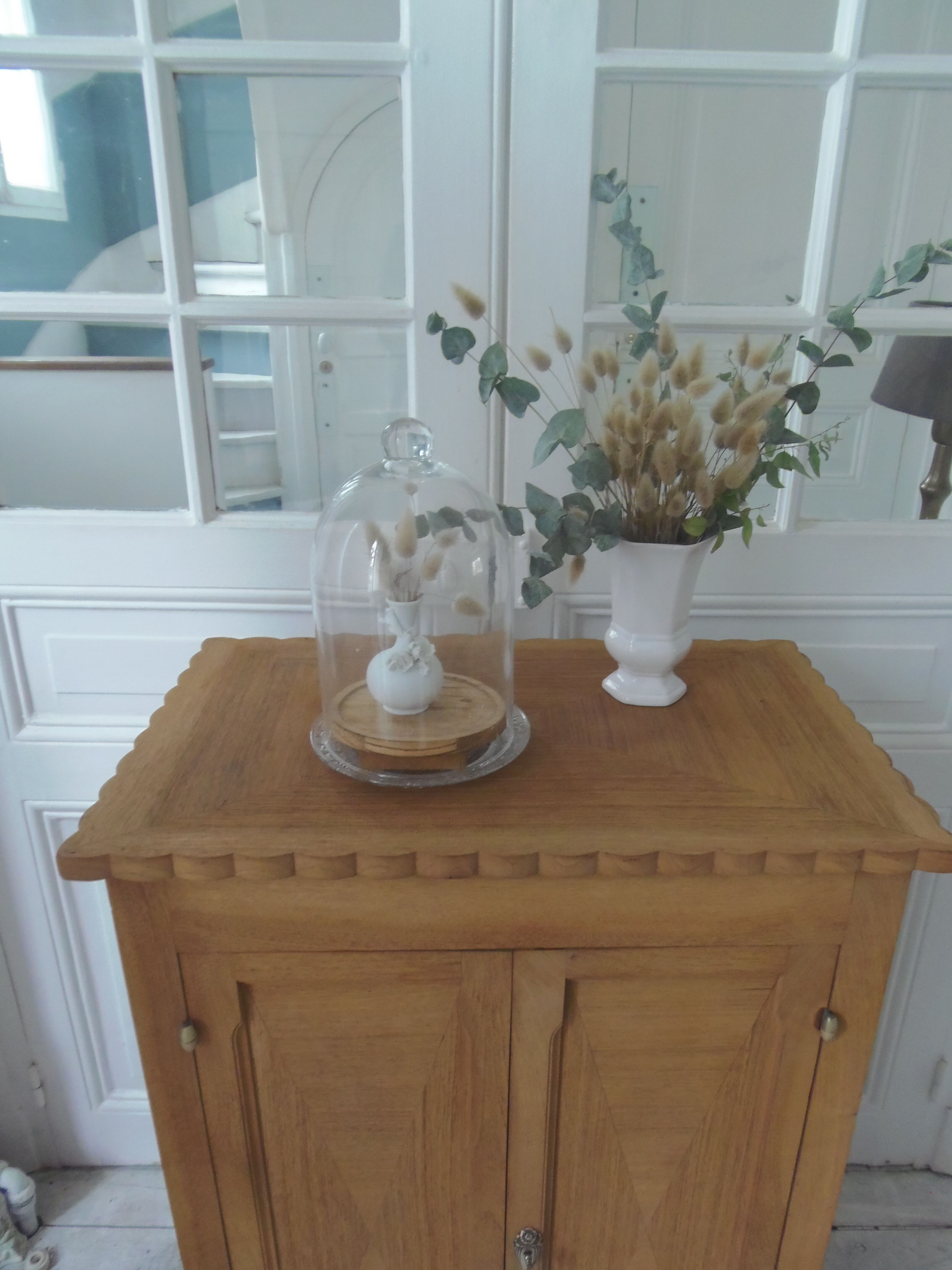 Meuble vintage 2 portes, faible profondeur en bois marqueté finition cirée