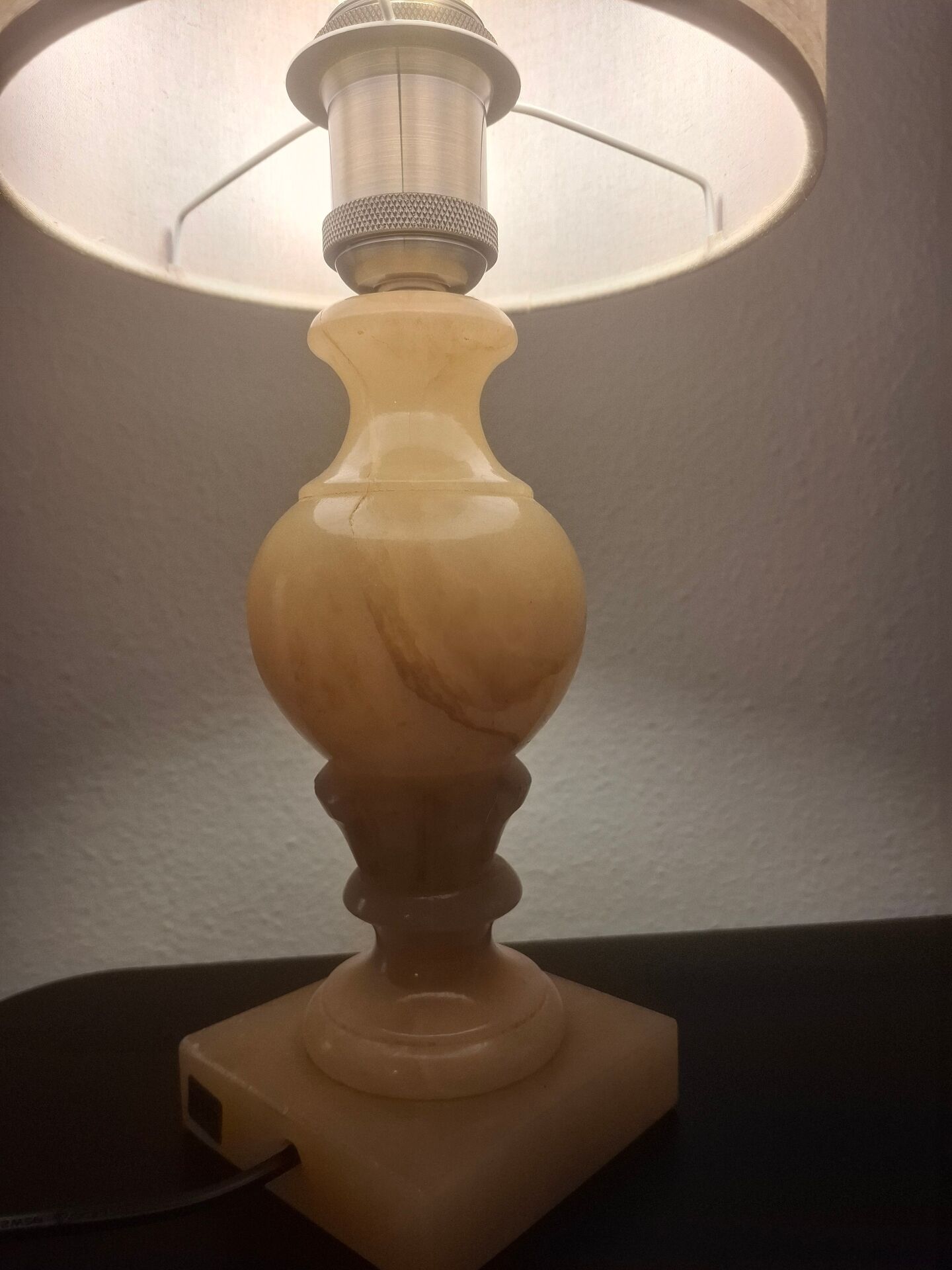Vintage alabaster lamp with ecru shade – unique piece