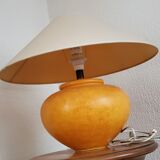 Lampe jaune en céramique avec son cendrier