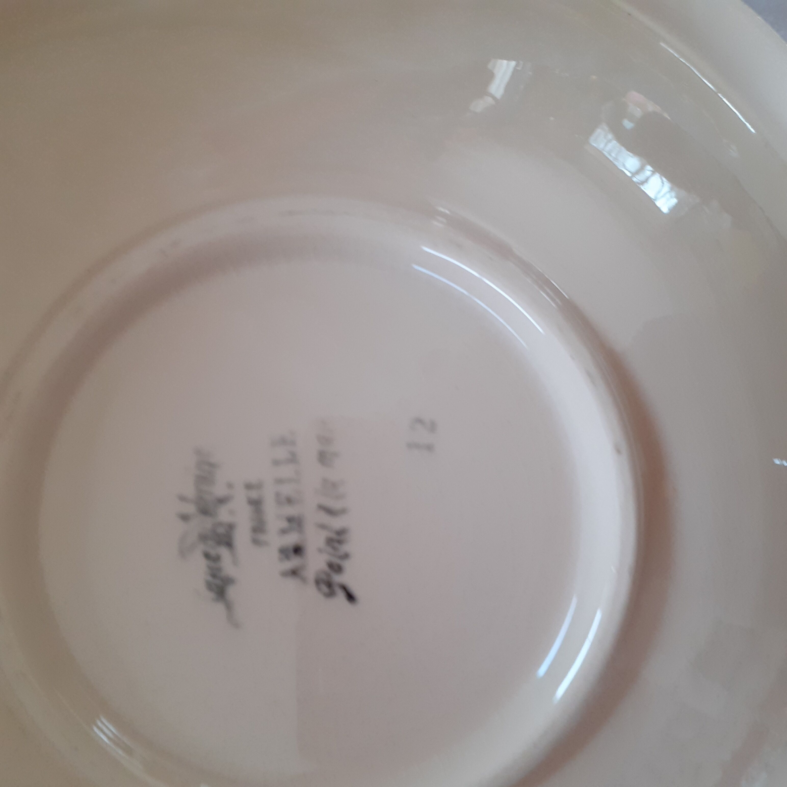 6 dessert plates. Hand painted. Sarreguemines, Armelle model.