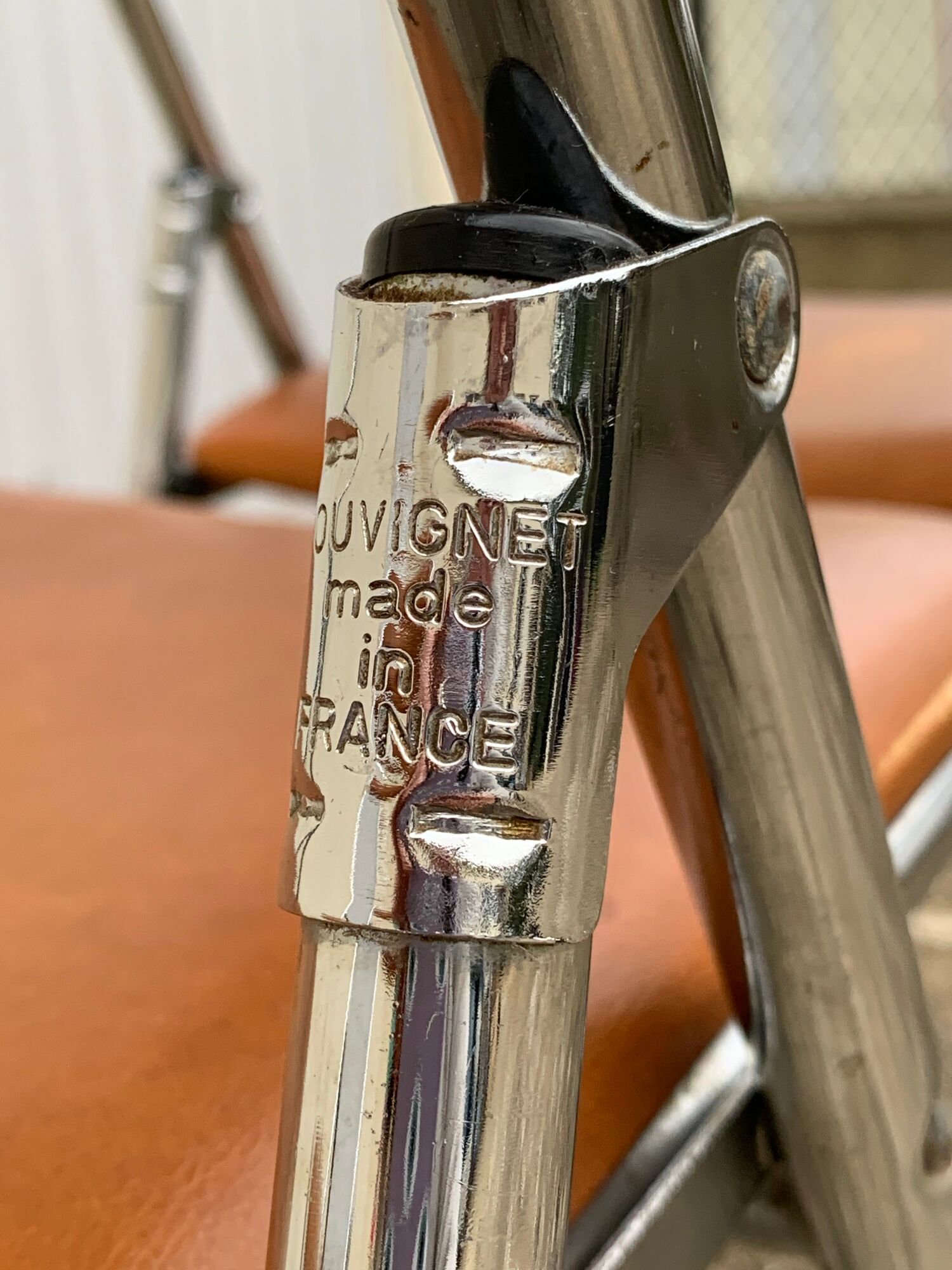 4 folding chairs chromed metal and Skaï fawn 1970