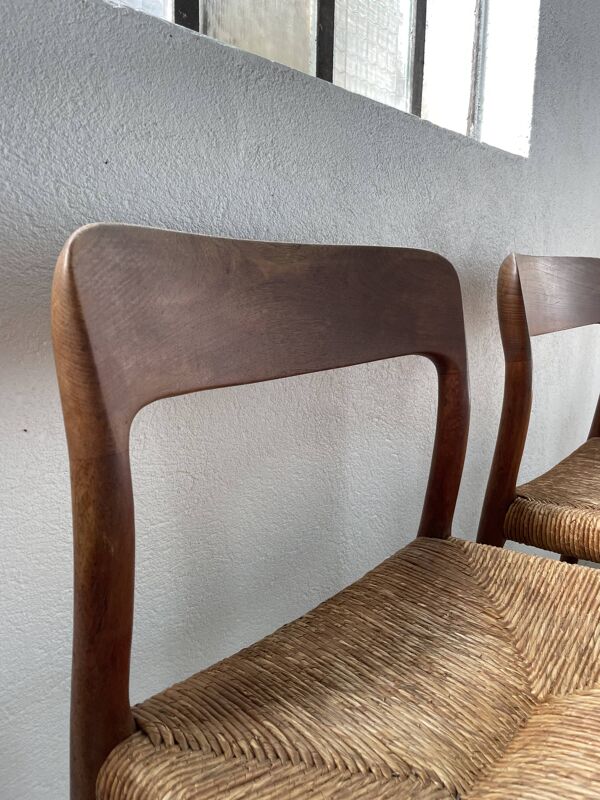 Chaises modèle 75 paille Niels O. Moller 1950