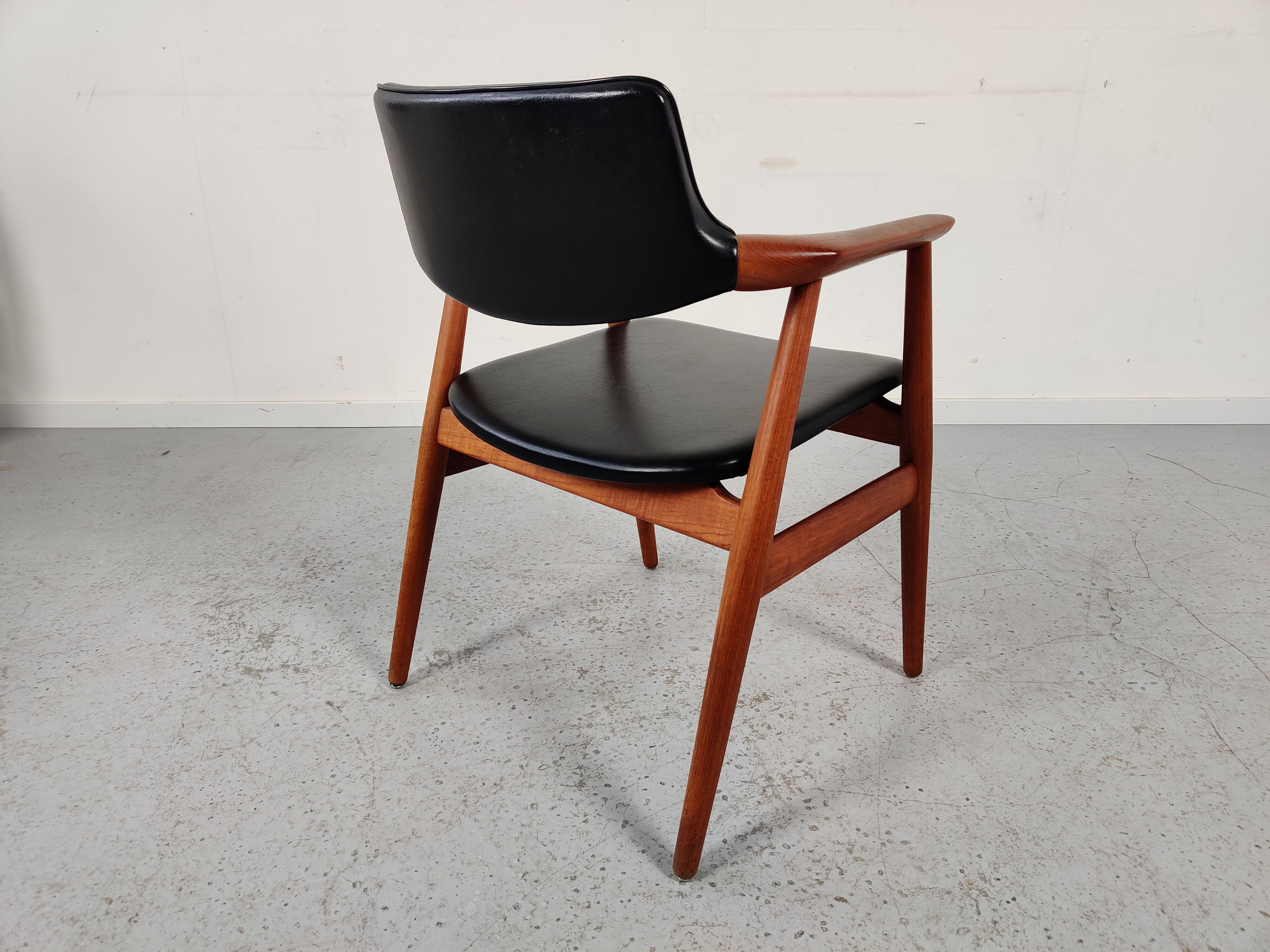 GM11 teak desk chair by Svend Aage Eriksen , Denmark 1960s