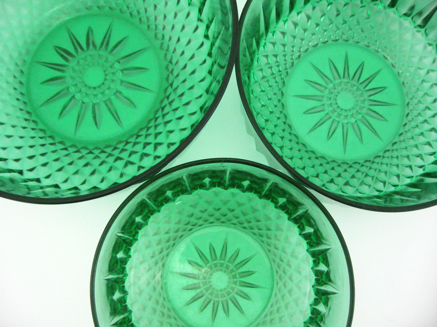 3 glass bowls soaked emerald green - Arcoroc France - vintage 60s