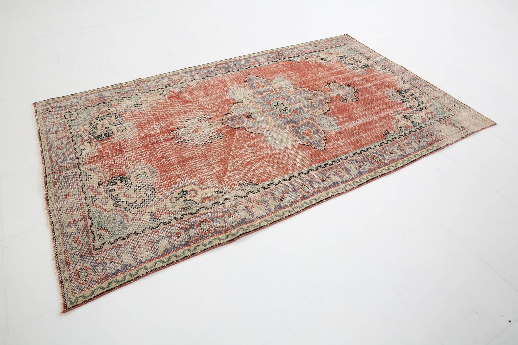 5x8 Red & Blue Classic Oriental Vintage Rug, 143x235Cm