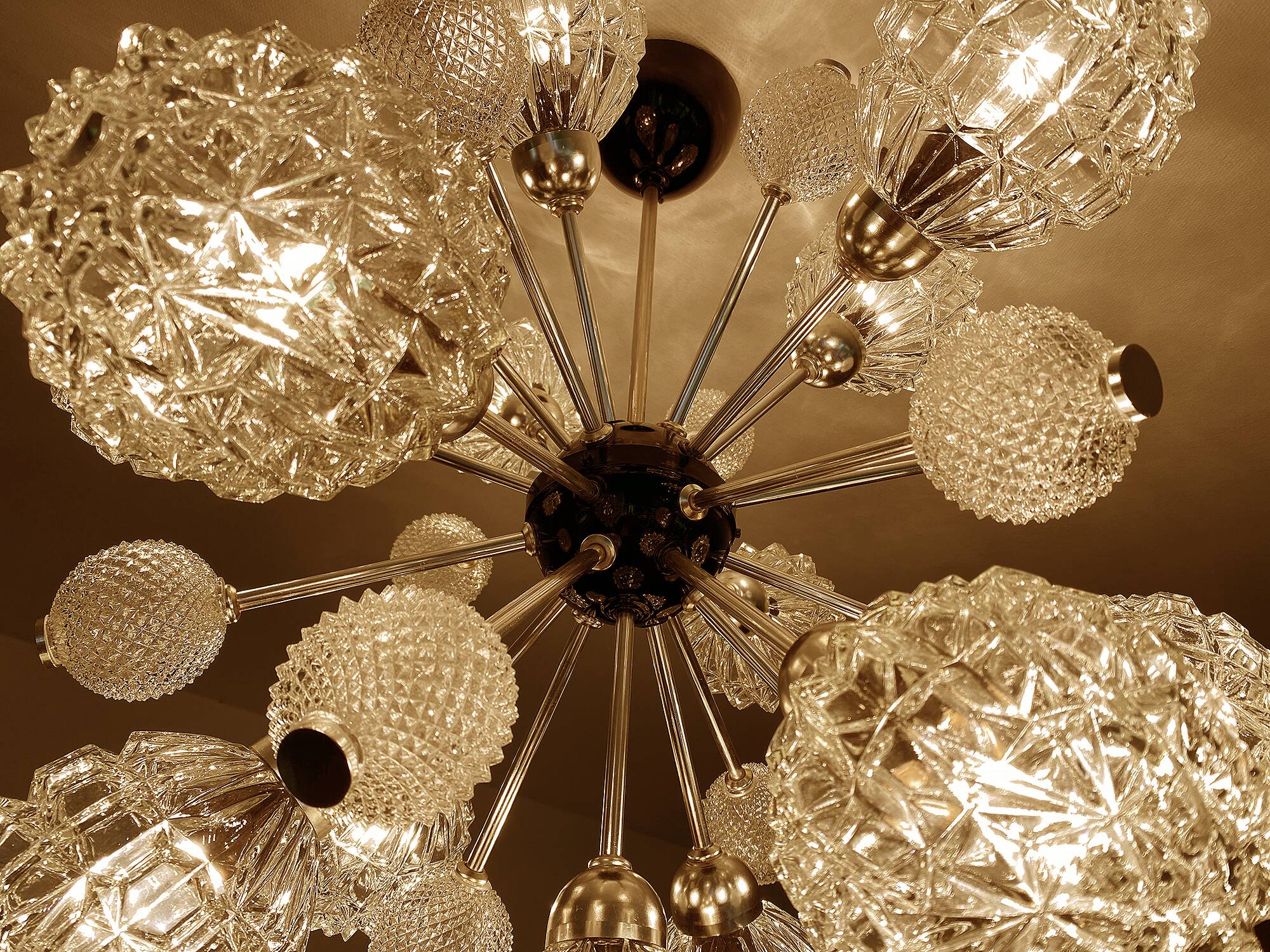 Large vintage pendant light, 70s