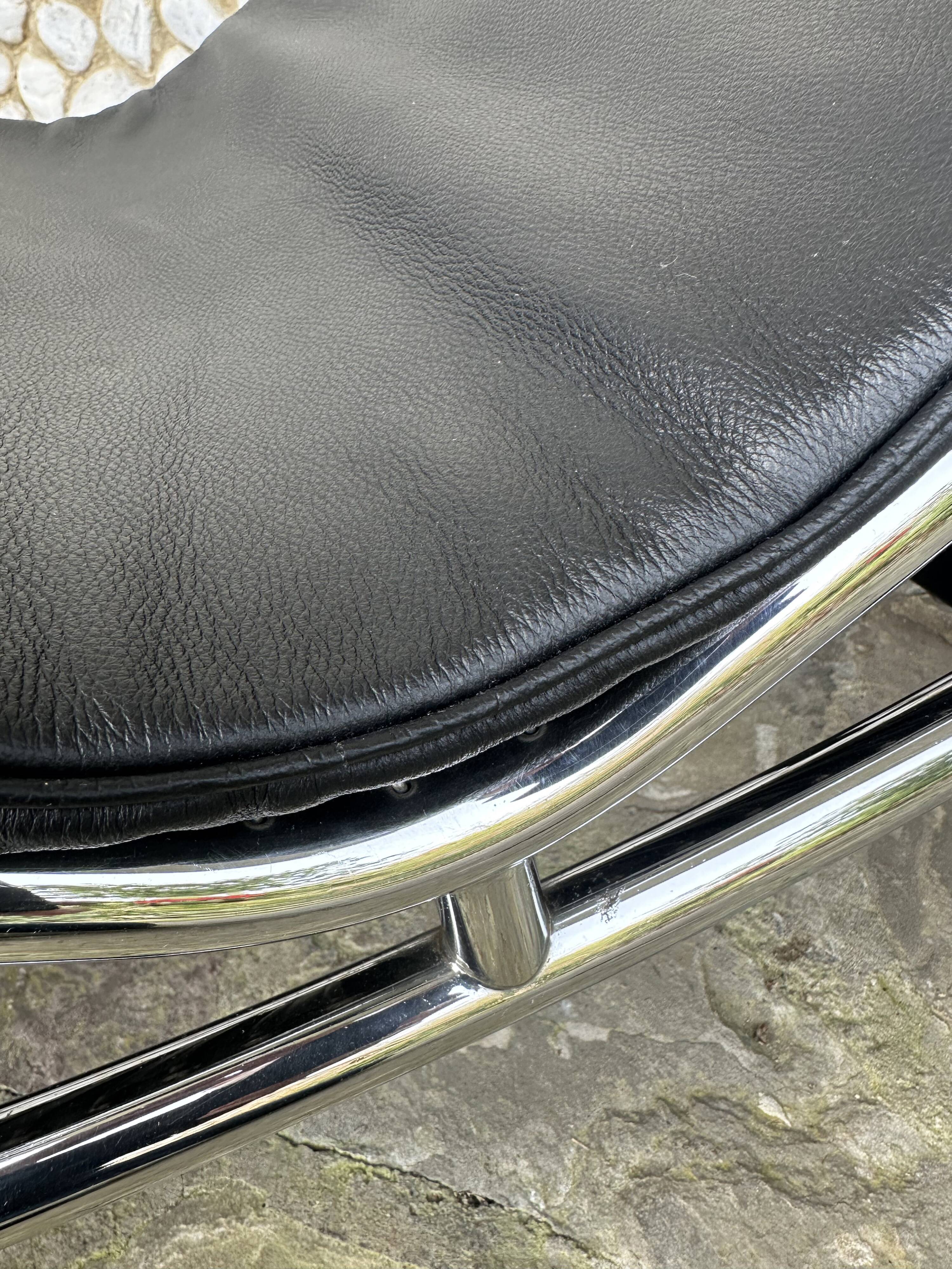 LC4 chaise longue no. 1382 Le Corbusier, Jeanneret & Perriand Cassina, 1960