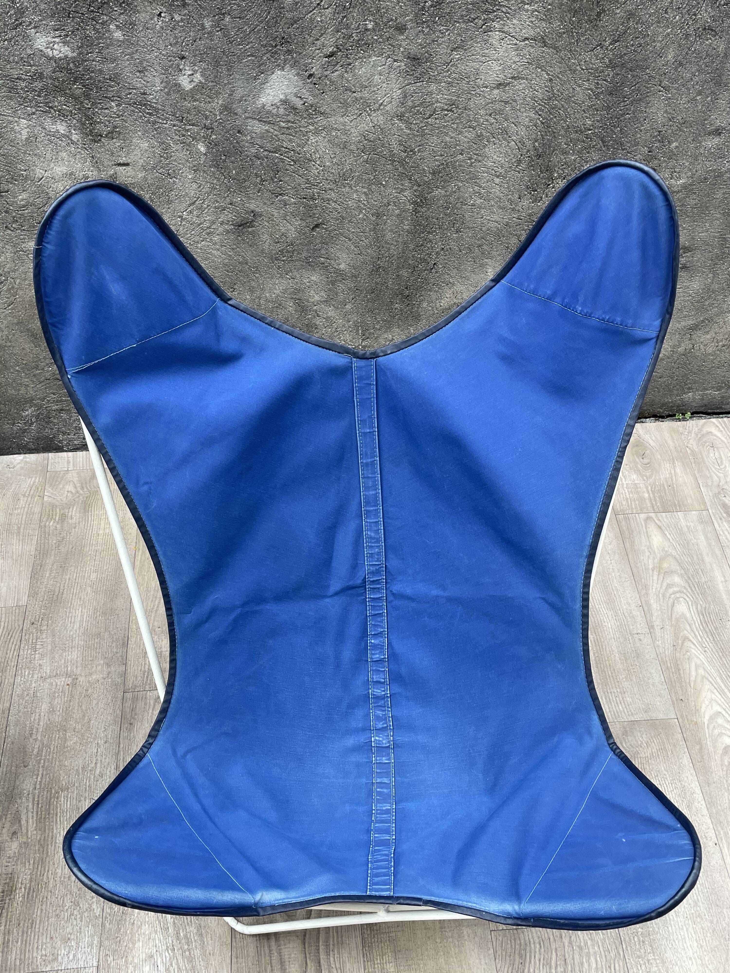 Pair of AA butterfly armchairs, 1970s