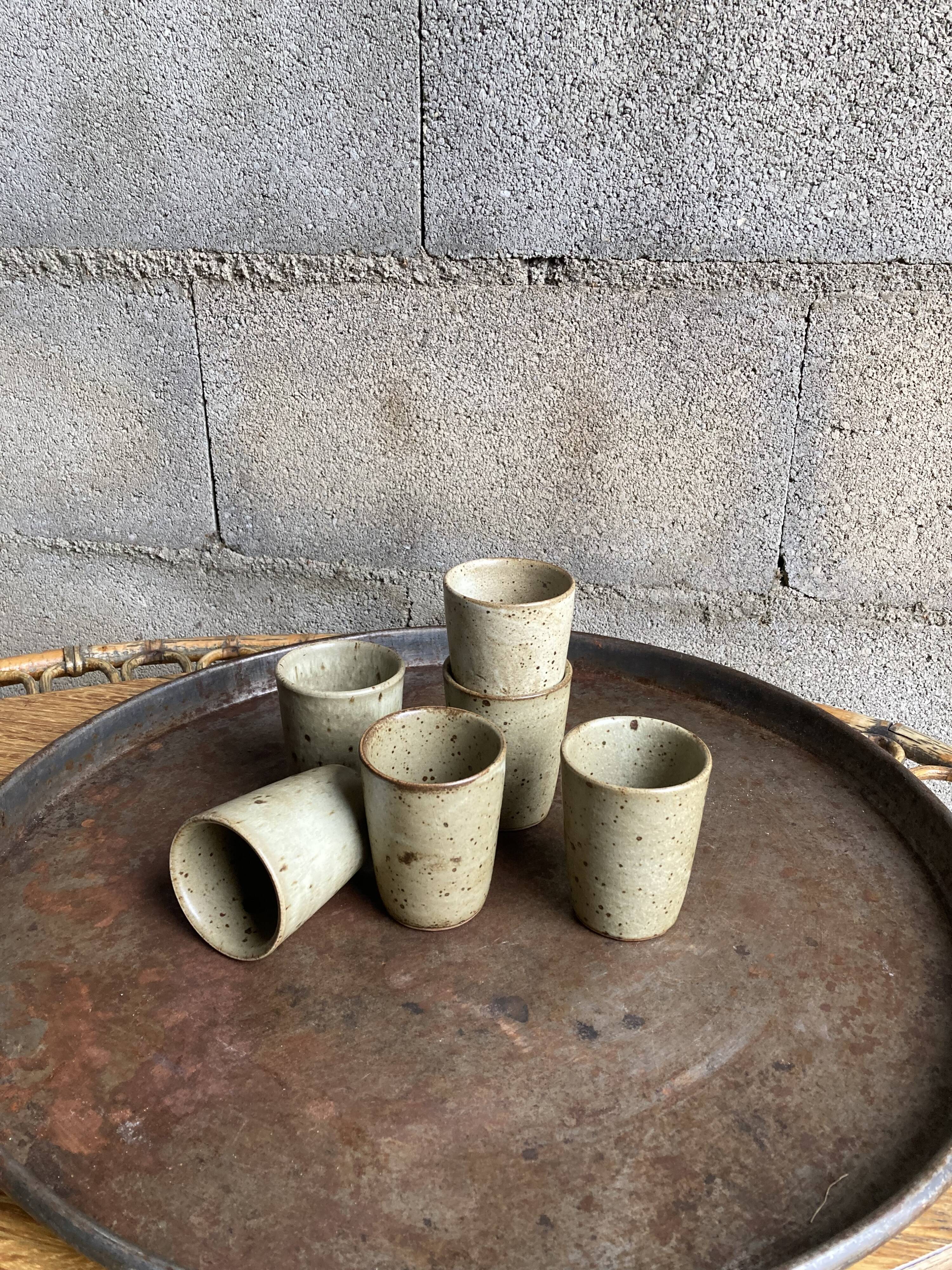 6 tasses en gres