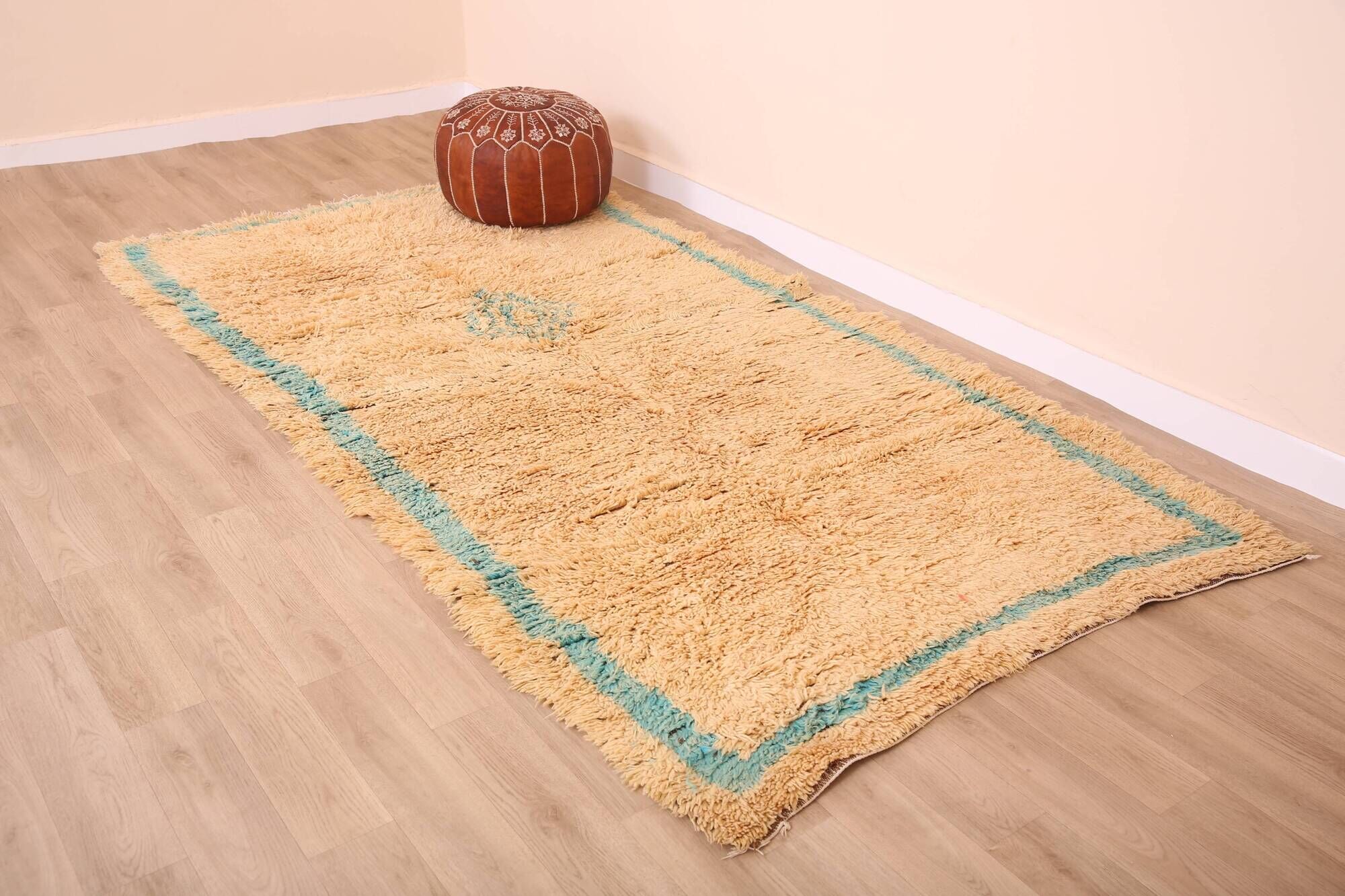 Peach Vintage Moroccan Rug 144 x 270 cm, Berber Wool Rug, Handmade Boho Rug