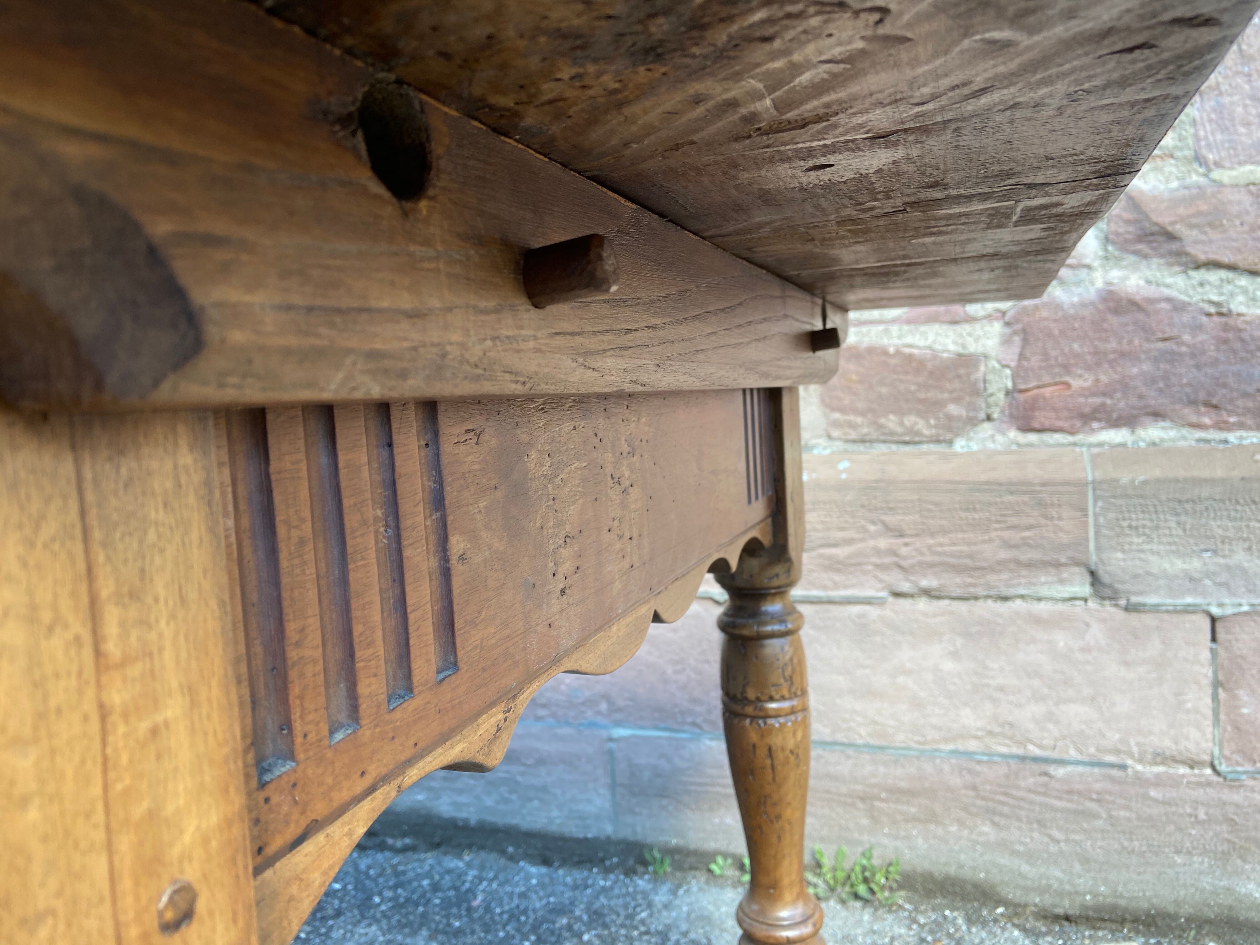Alsatian farm table in vintage walnut 1850s