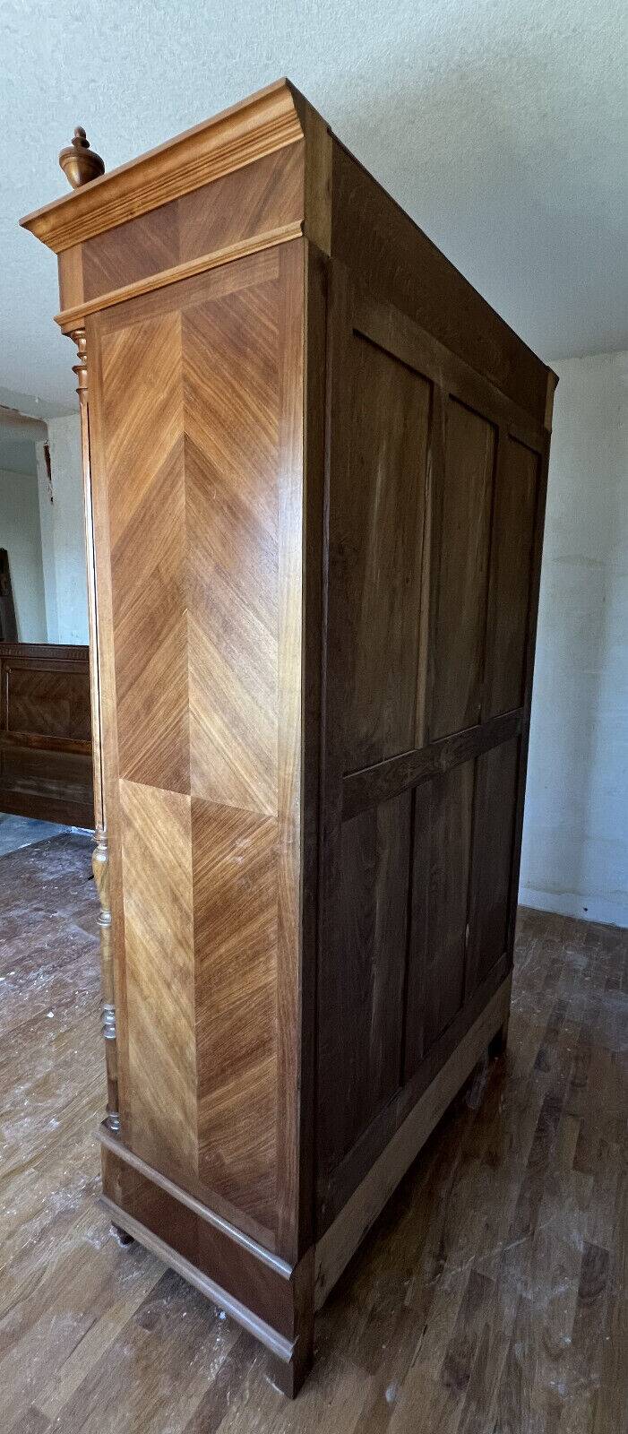 Napoleon III period library cabinet in blond walnut circa 1850-1880