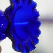 Pair of small (12cm) corolla vases - cobalt blue glass with heron - Portieux