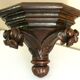 Etagère, applique murale ancienne, bois sculpté, porte statue
