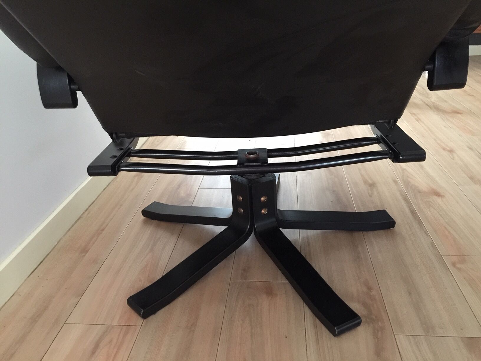 Armchair Scandinavian lounge swivel and tilt and his ottoman Unico 1970 Denmark