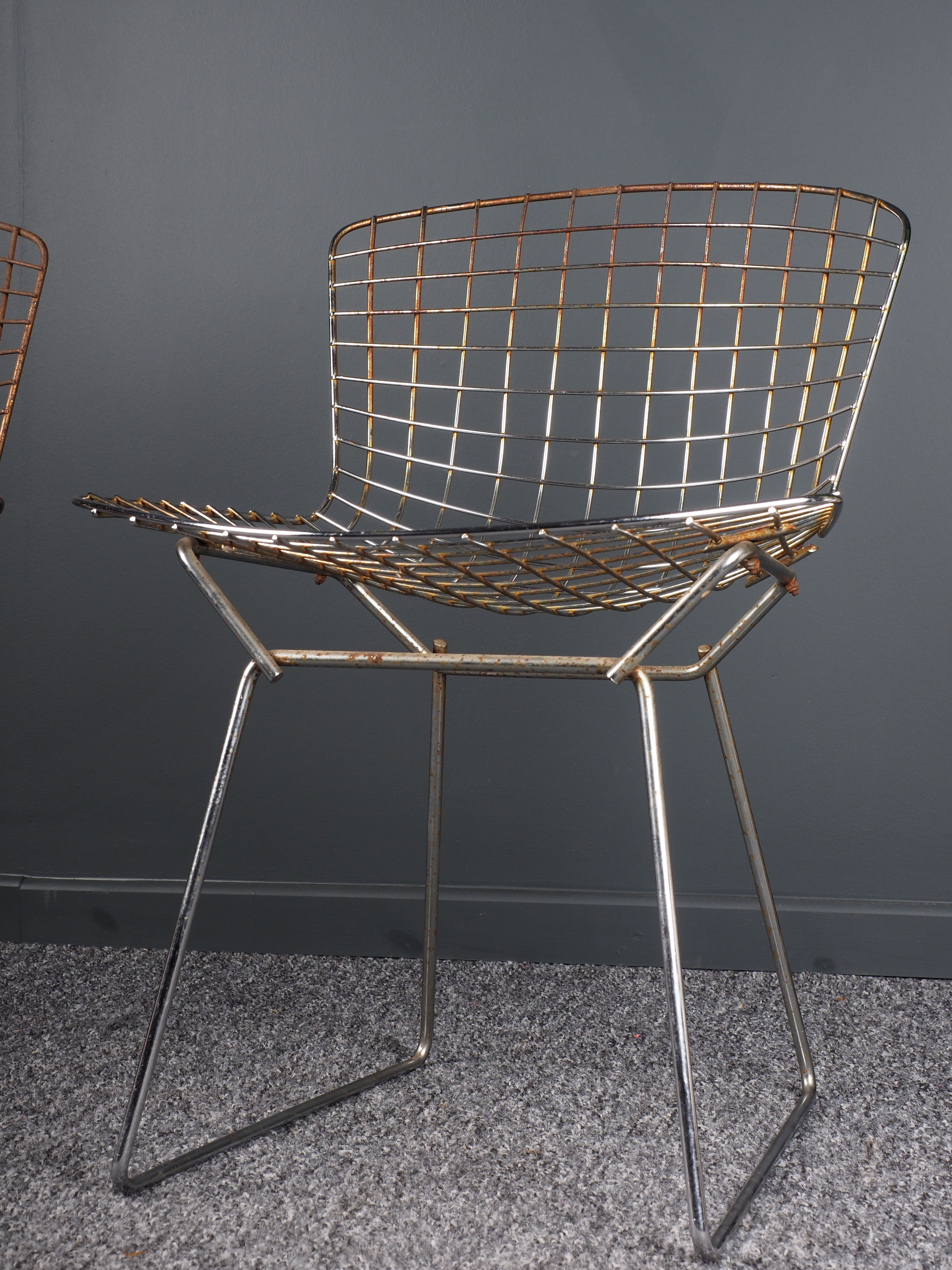 Pair of chairs by Harry Bertoia 80