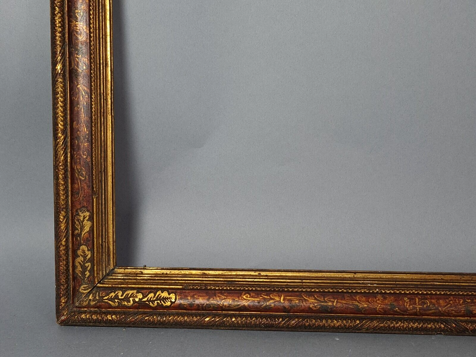 Old Italian frame gilded polychrome wood 47x39 cm, foliage 41x33 cm SB