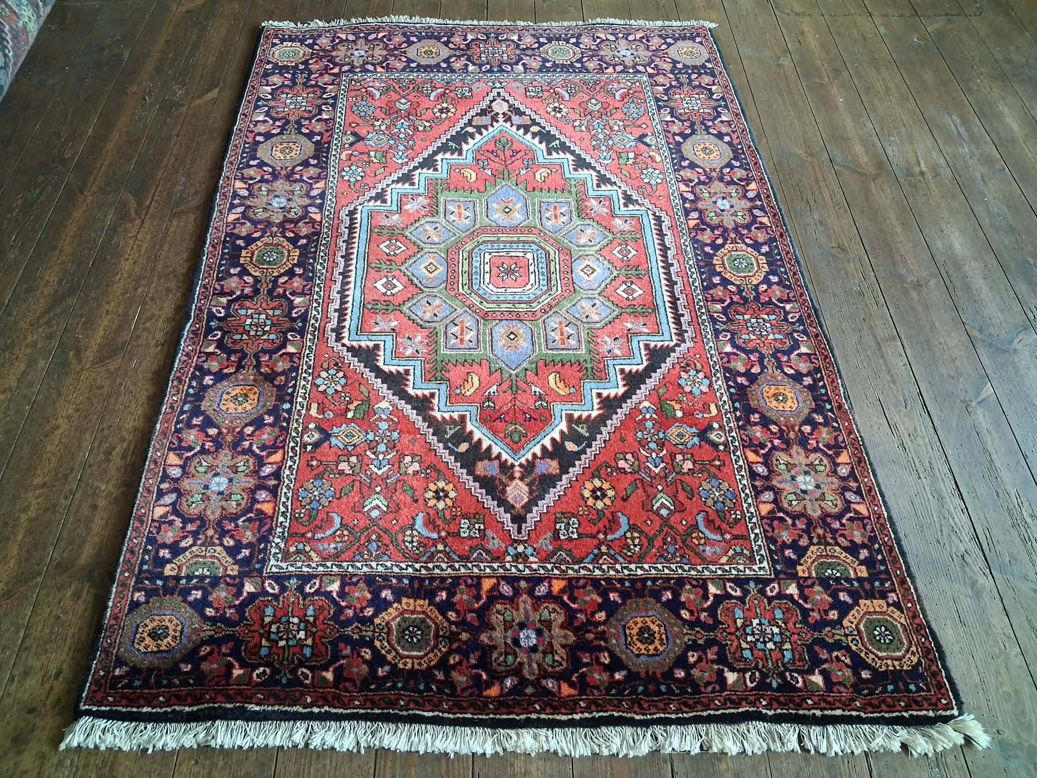 Handmade Persian Tabriz carpet 157x106cm