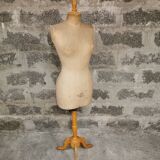 juvenia Paris couture model