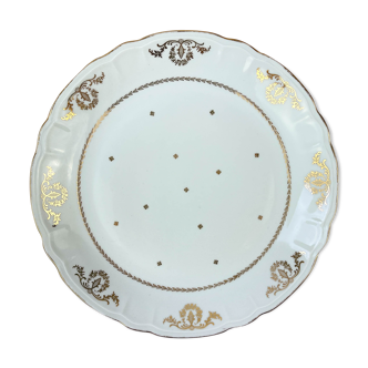 Golden white porcelain dish berry