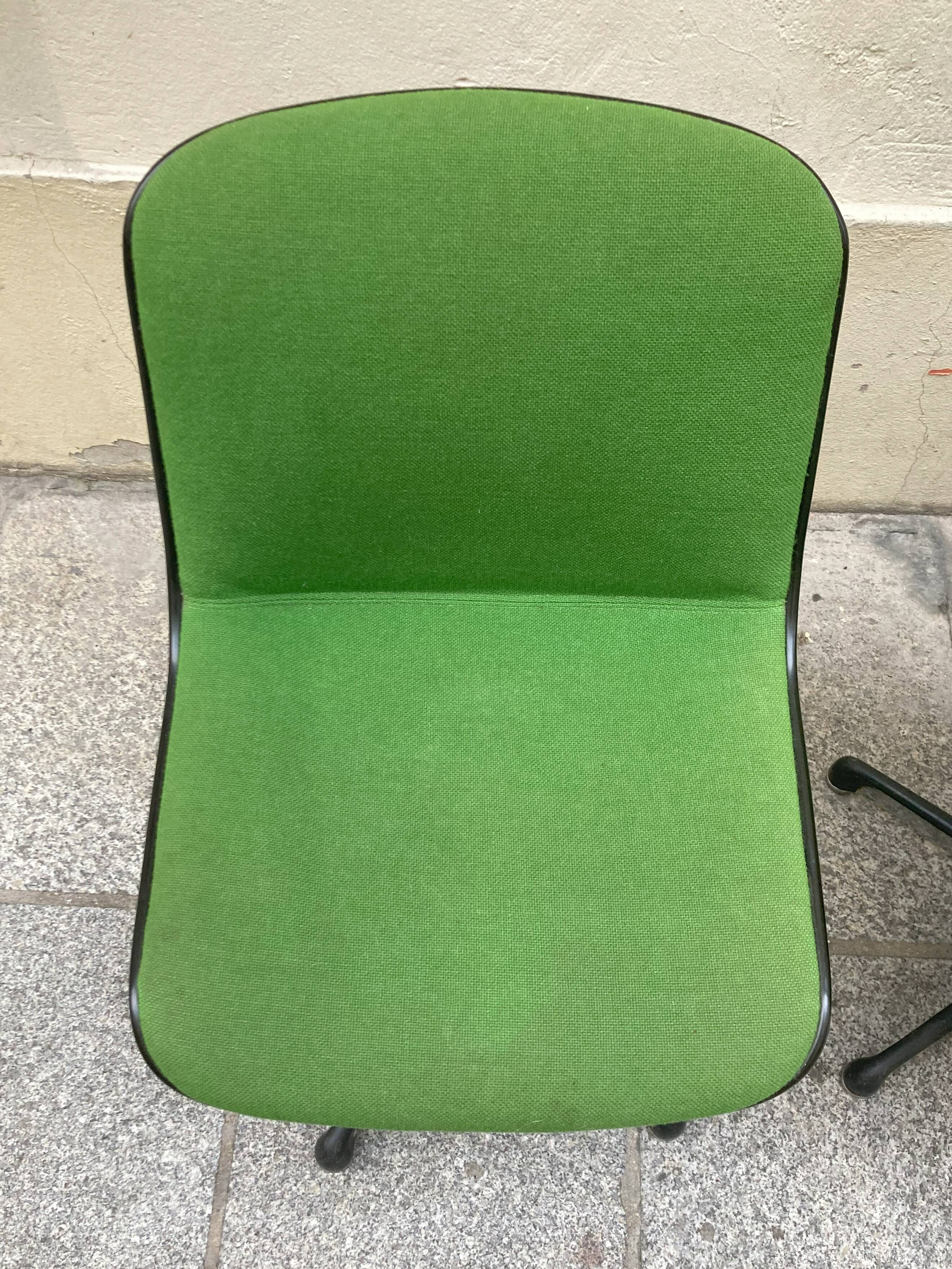 Office armchairs Comforto