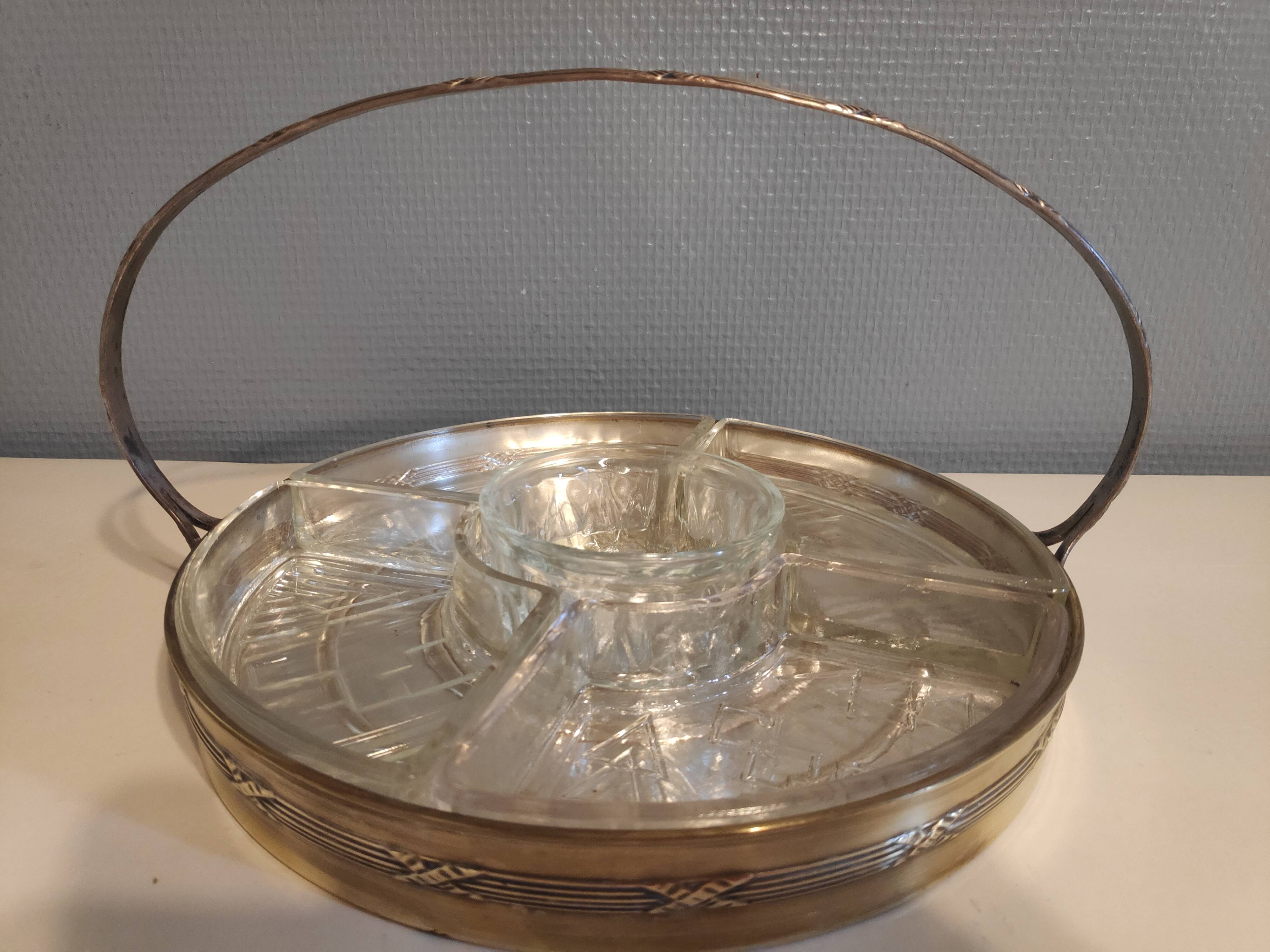 Silver metal servant with 5 carved glass raviers