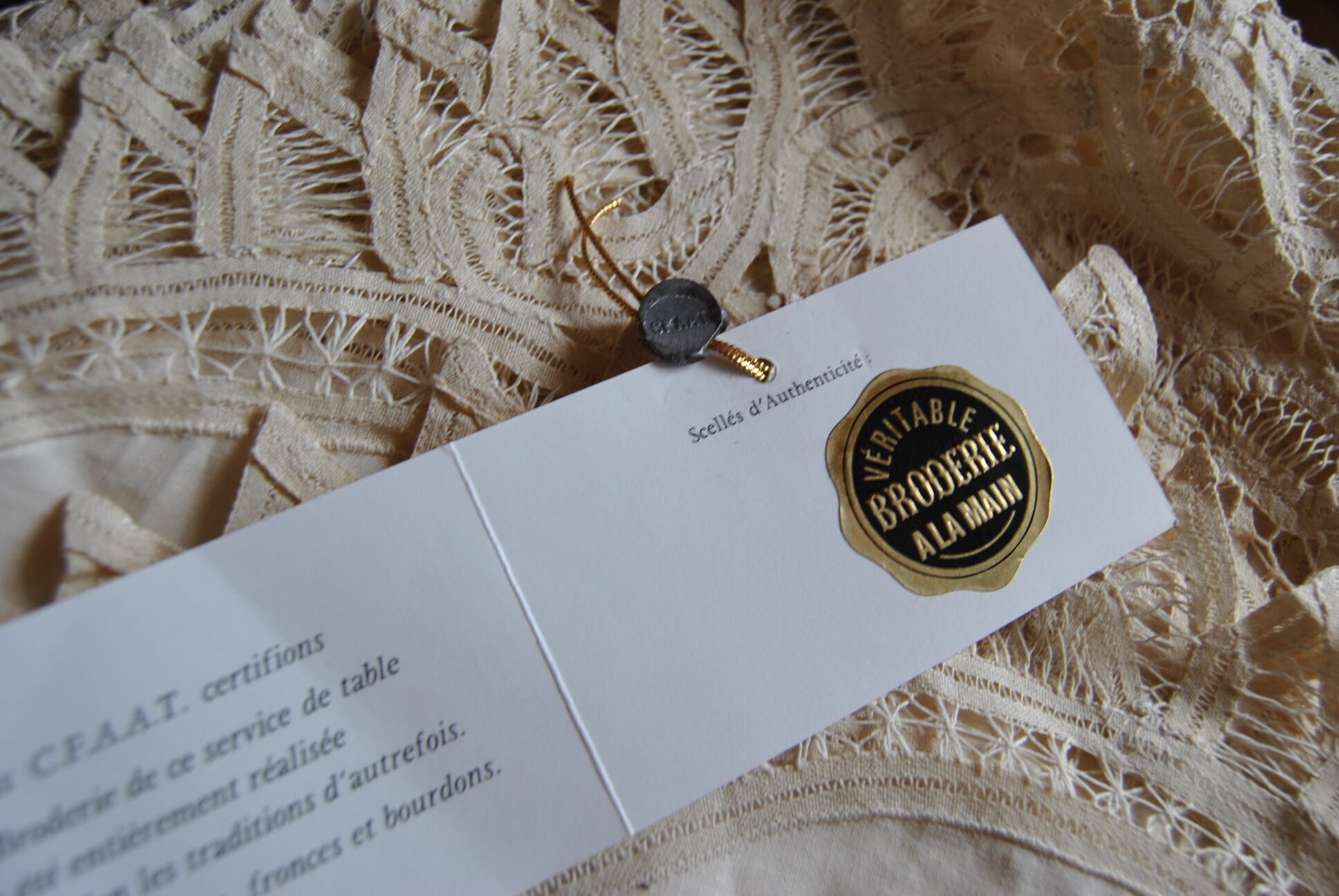 Hand embroidery tablecloth 170x260 + 12 matching towels