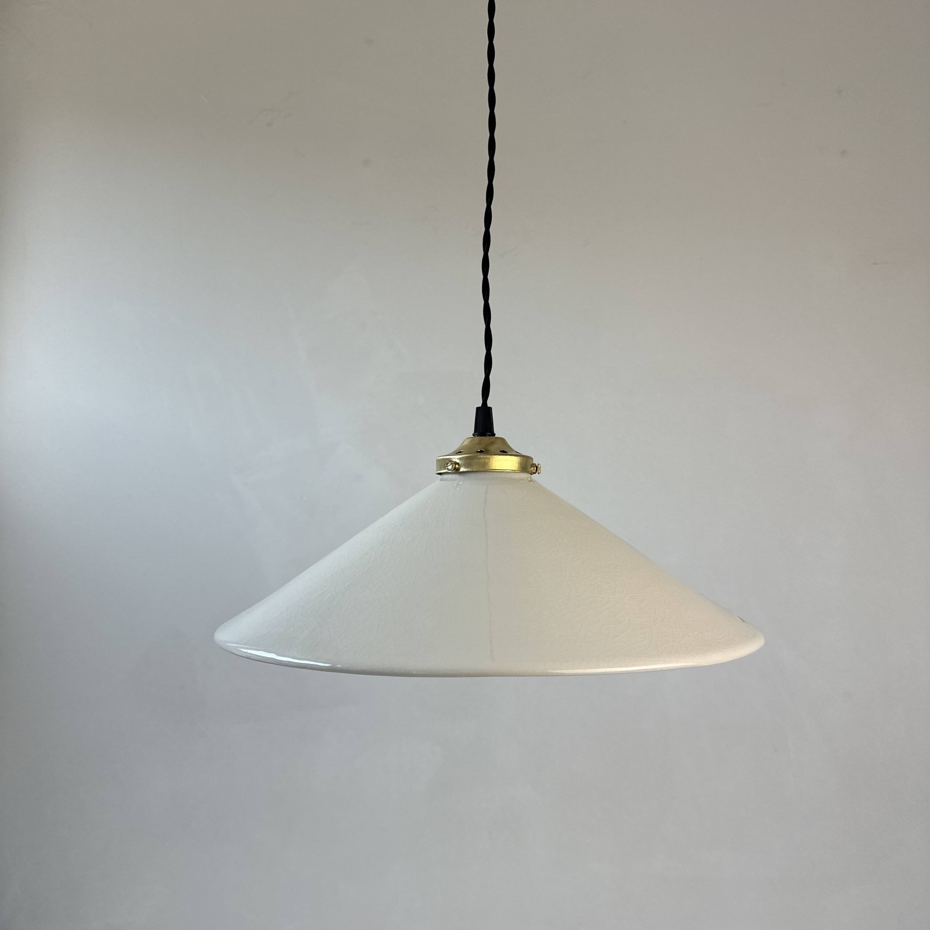 White ceramic suspension