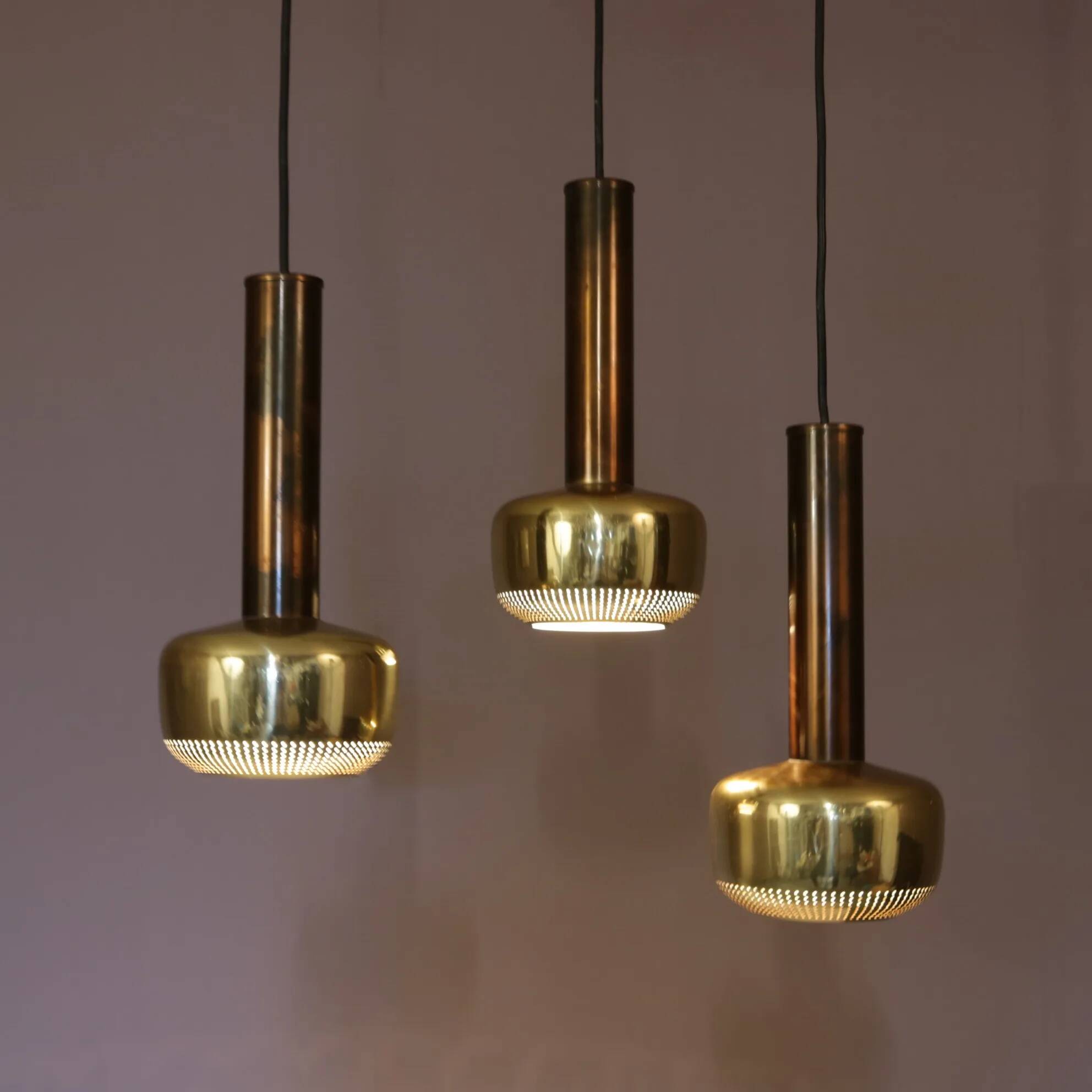 1950s VL56 lamp in brass / Vilhelm Lauritzen / Louis Poulsen, Denmark