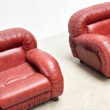 Set of two bordeaux Italian lounge chairs
