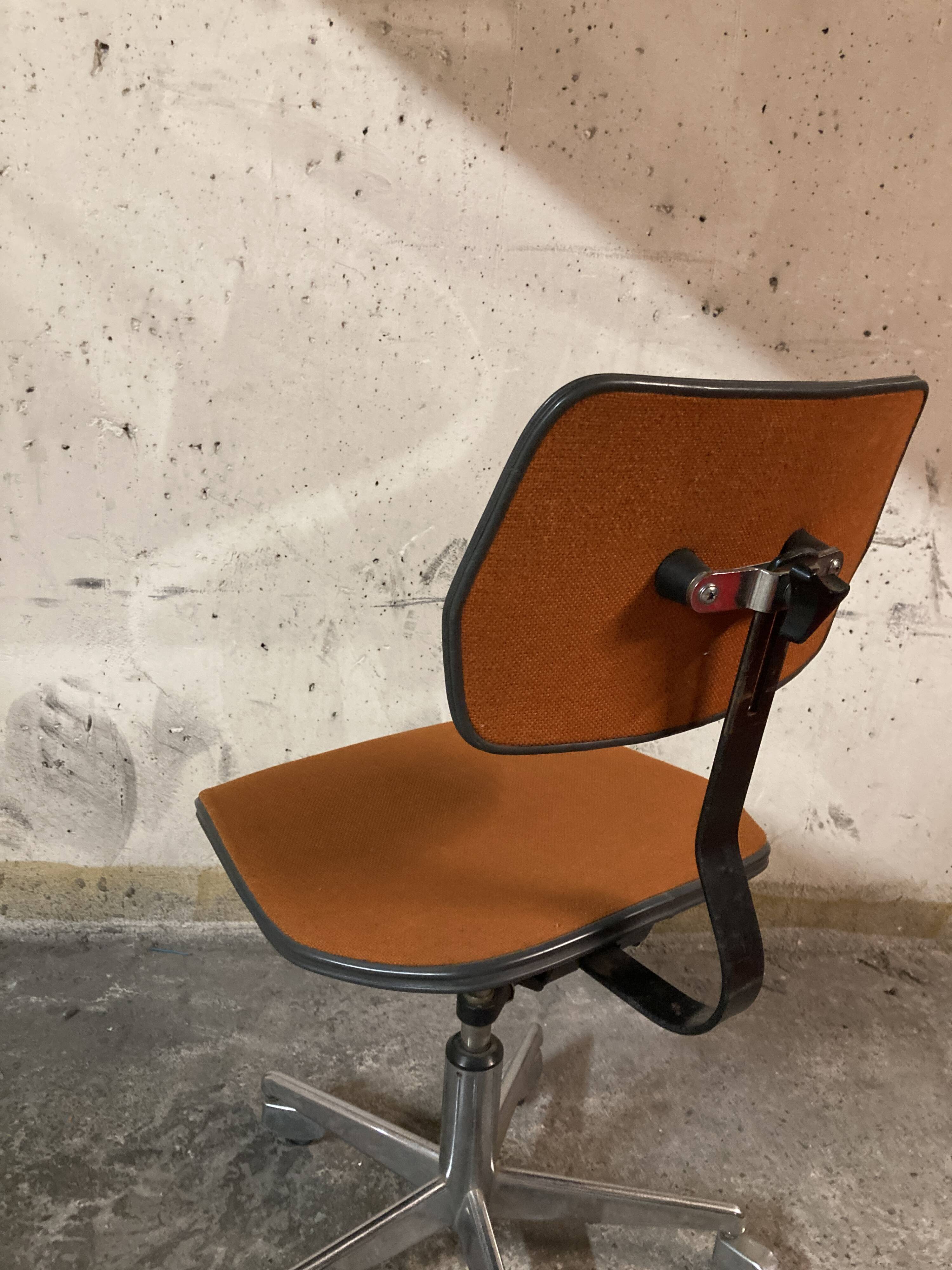 Chaise de bureau orange Jorgen Rasmussen 50-60's Labofa Mobler