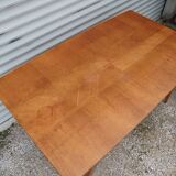 Scandinavian table compass feet