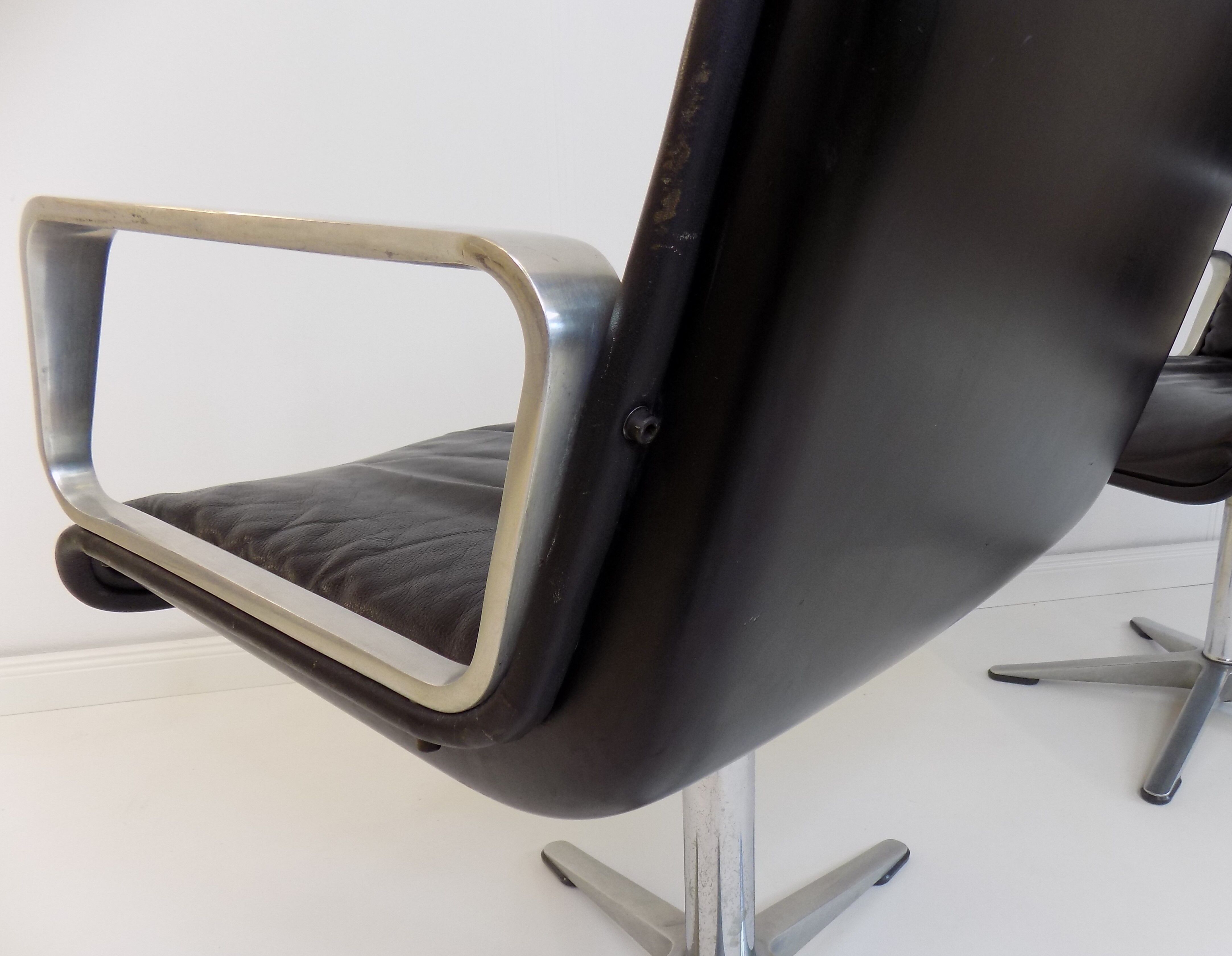 Ensemble de 2 chaises de bureau Wilkhahn Delta du groupe Delta