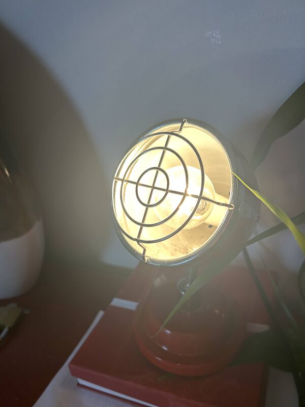 Lampe style phare de voiture ou eyeball, marque de la chaise longue,