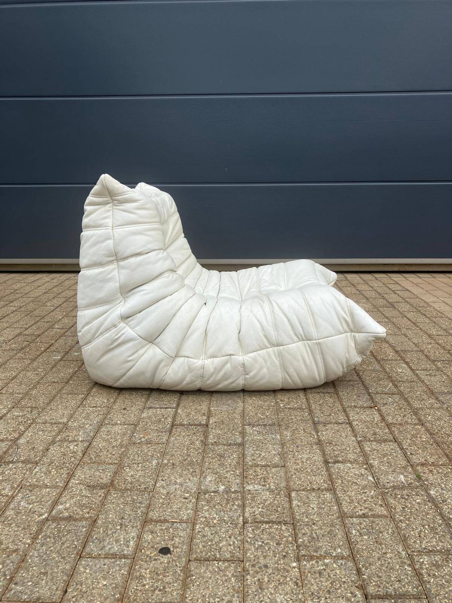 100% authentic Ligne Roset Togo 1-seater light beige leather '87