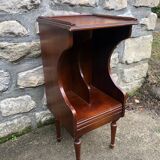 Bedside record holder