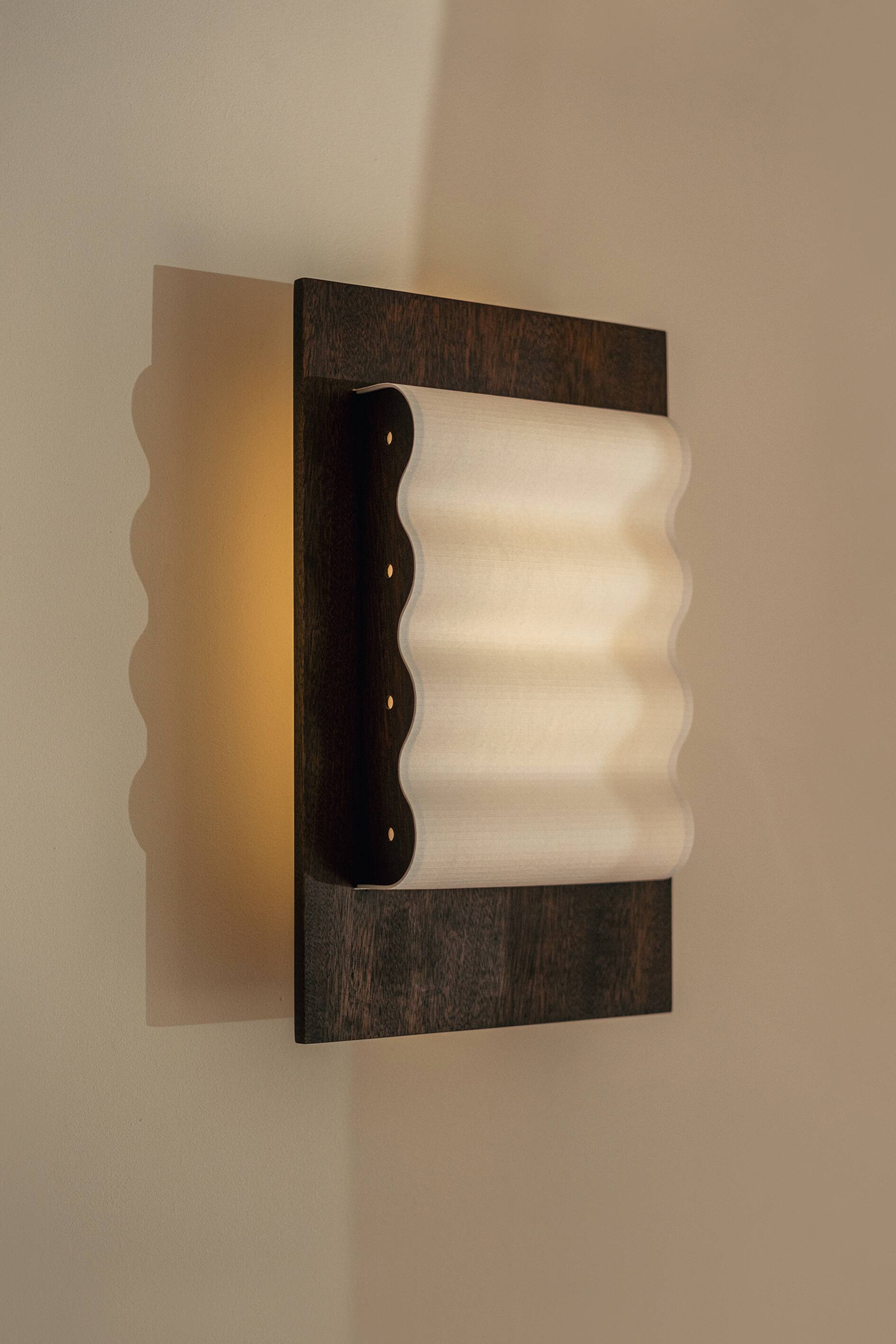 Frame Wood M wall light