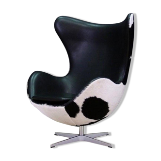 Arne jacobsen the egg chair