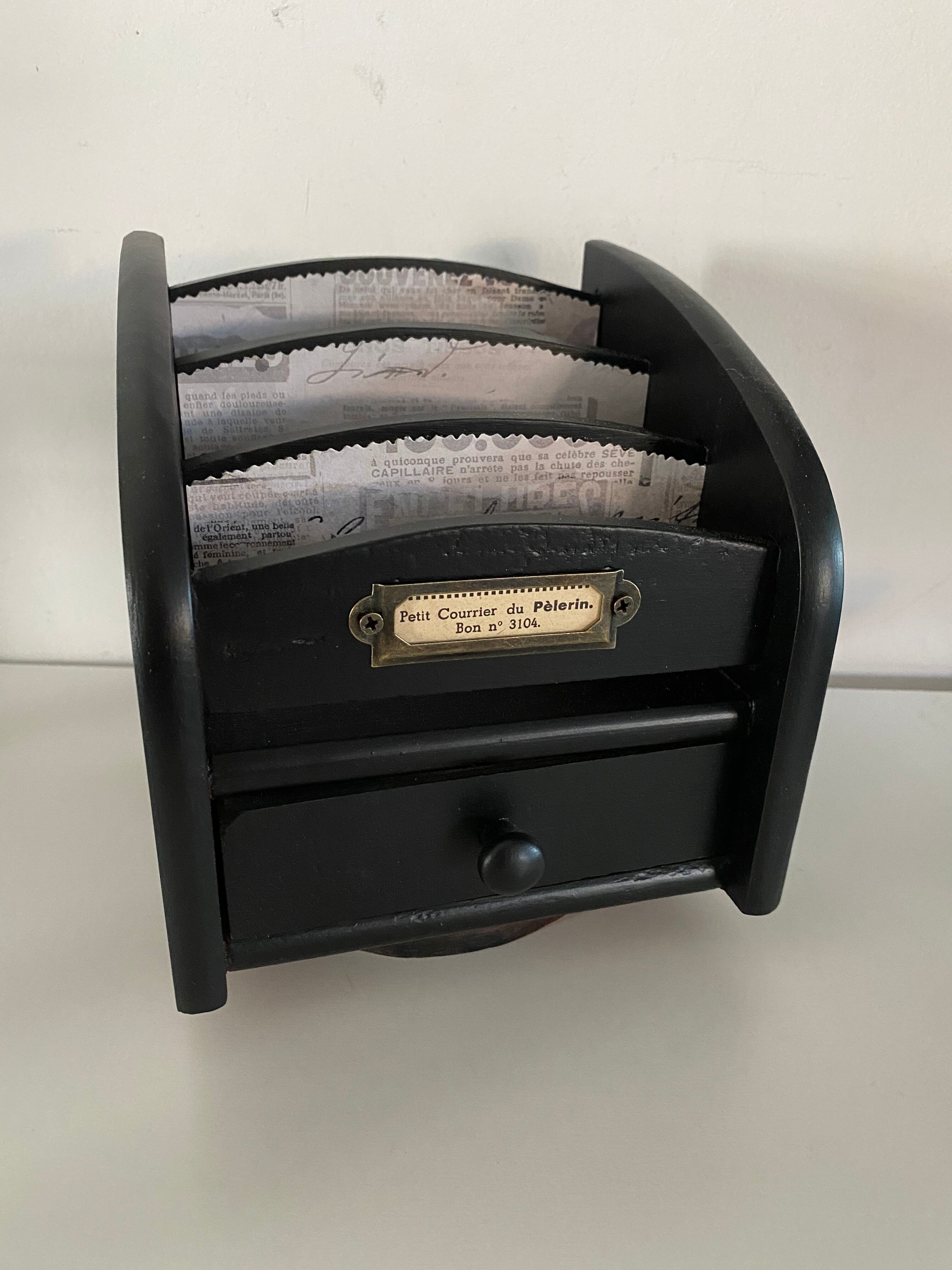 Boîte à lettre rotative relookée