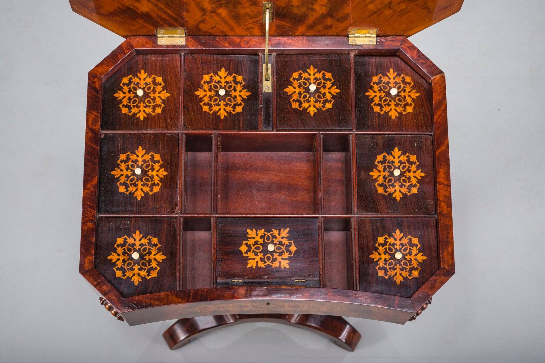 Table de couture Biedermeier en acajou, 1850