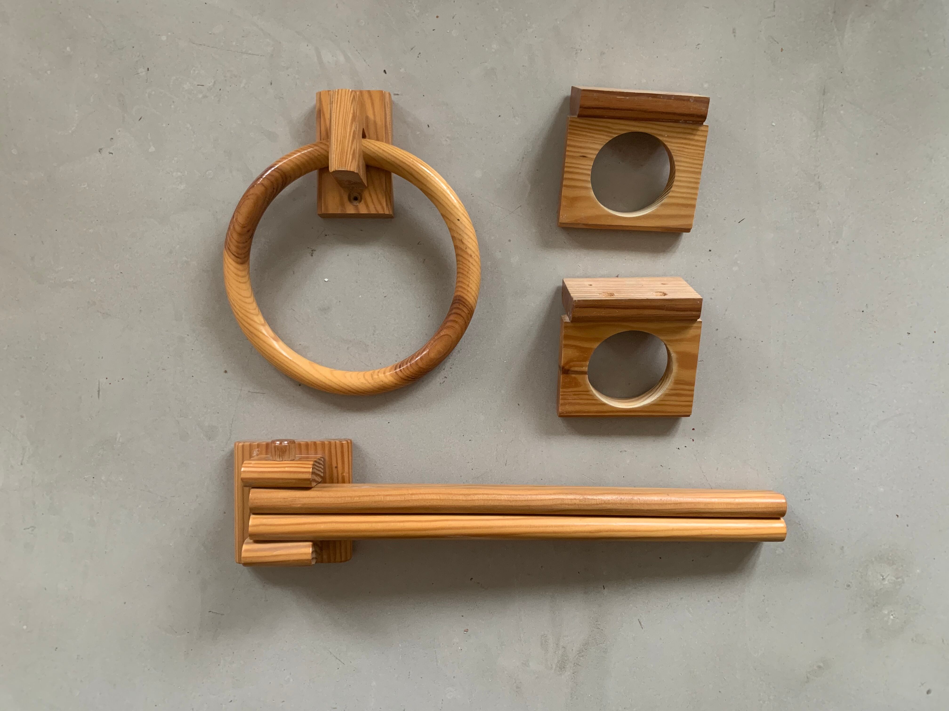 Pine bathroom accessories