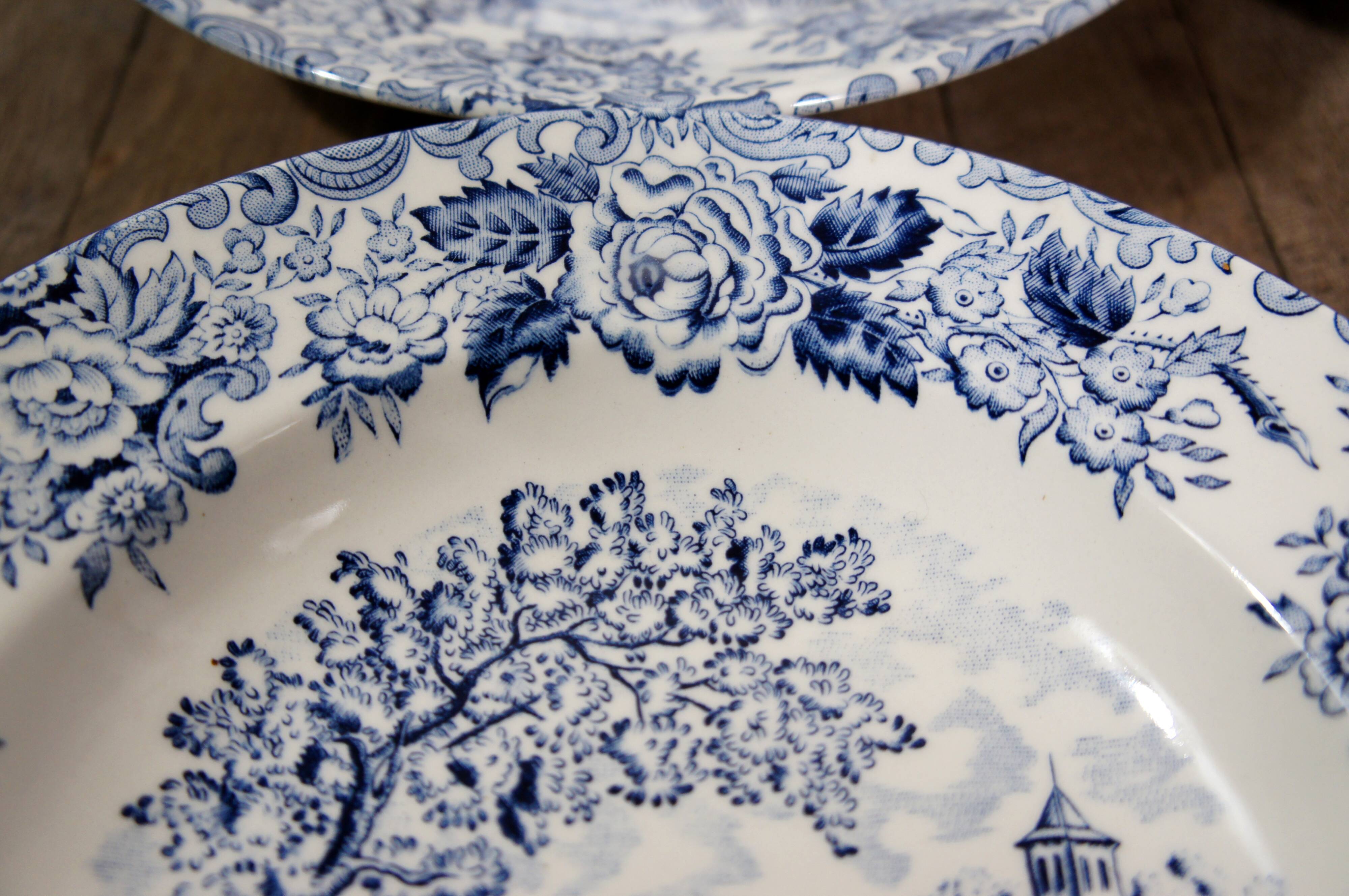 Set of 4 old English style hollow plates