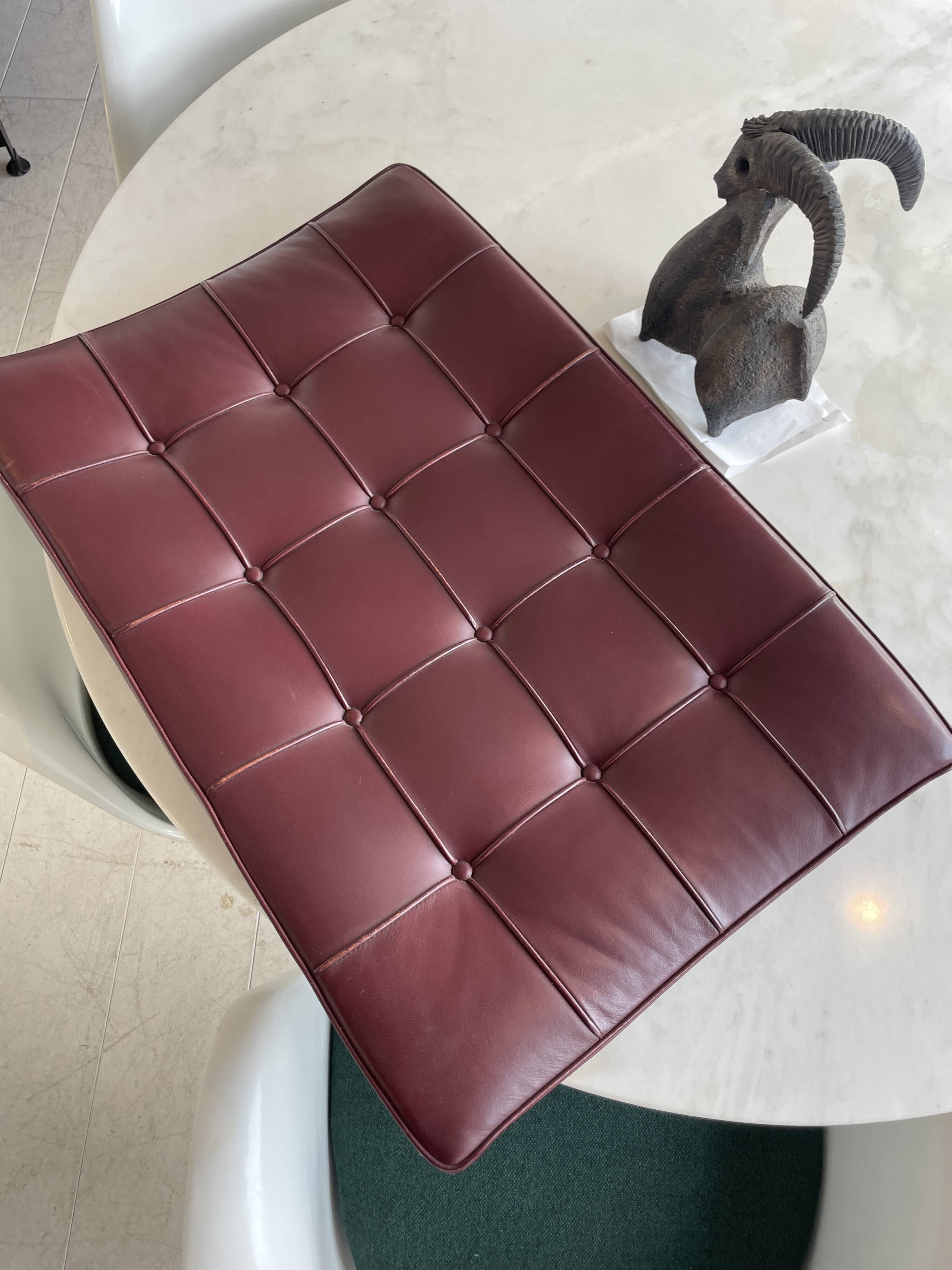 Paire de fauteuils Barcelona Ludwig Mies van der Rohe  Knoll.