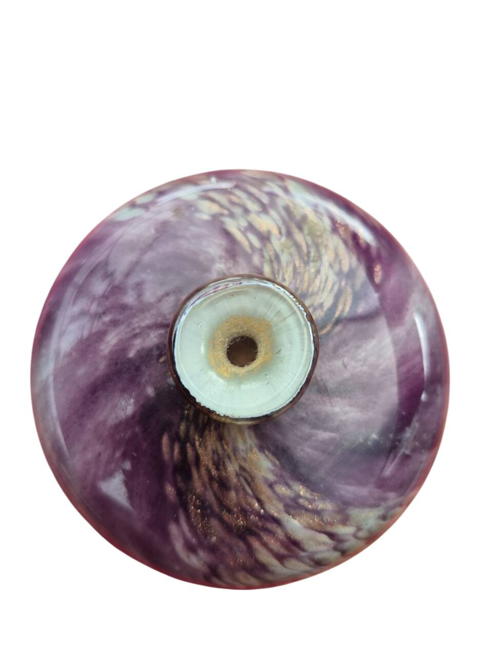 Vase panse aplatie à décor de spirales violettes et dorées